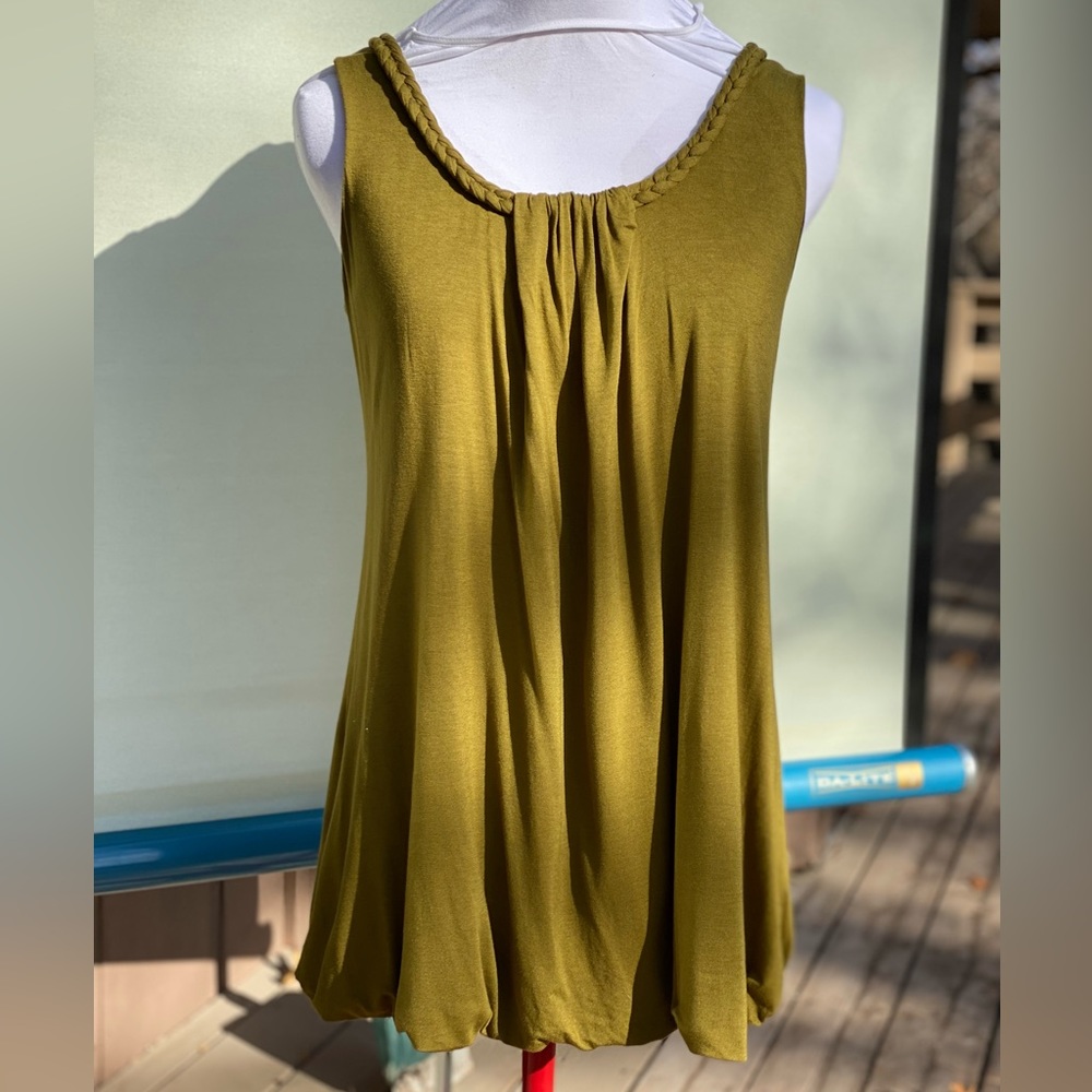 Twentyone bubble hem sleeveless top, early 2000’s, Size Large